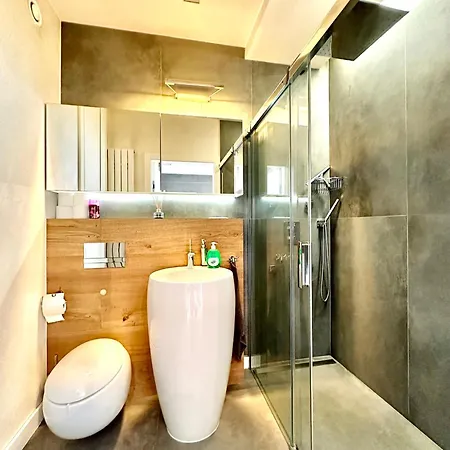 Podwale 2 54 - Self Check-in 20h - Parking & Lift Lägenhet