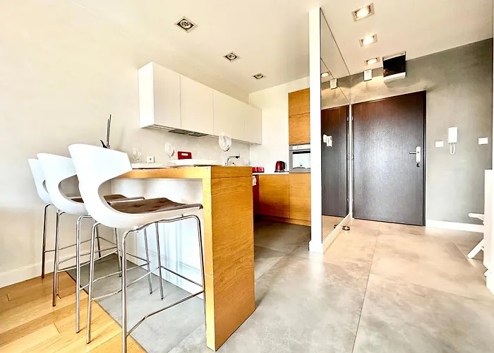 Apartment Podwale 2 54 - Self Check-in 20h - Parking & Lift *